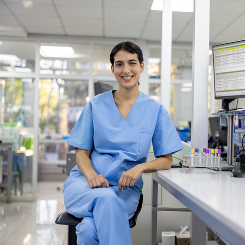 Image of a pathologist in a lab