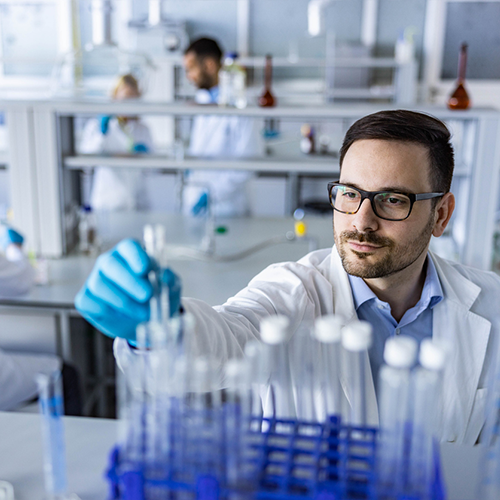 Image of life sciences professional in a lab